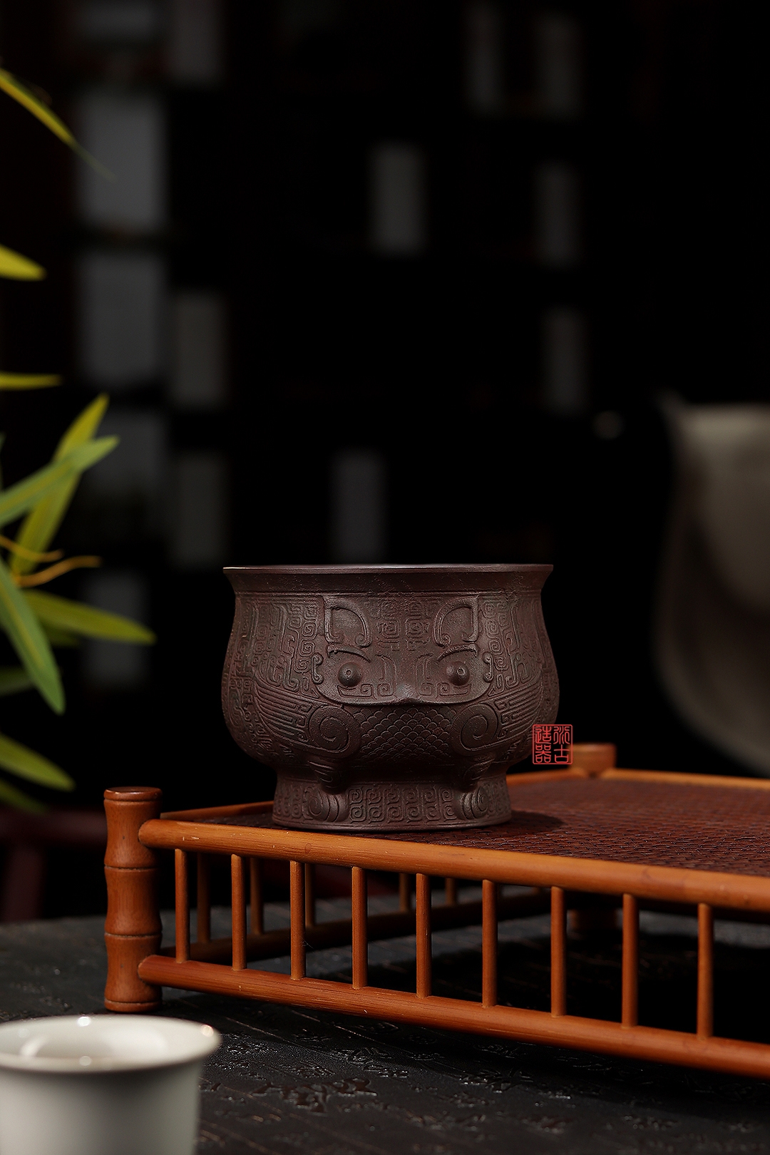 鸮纹水盂.jpg