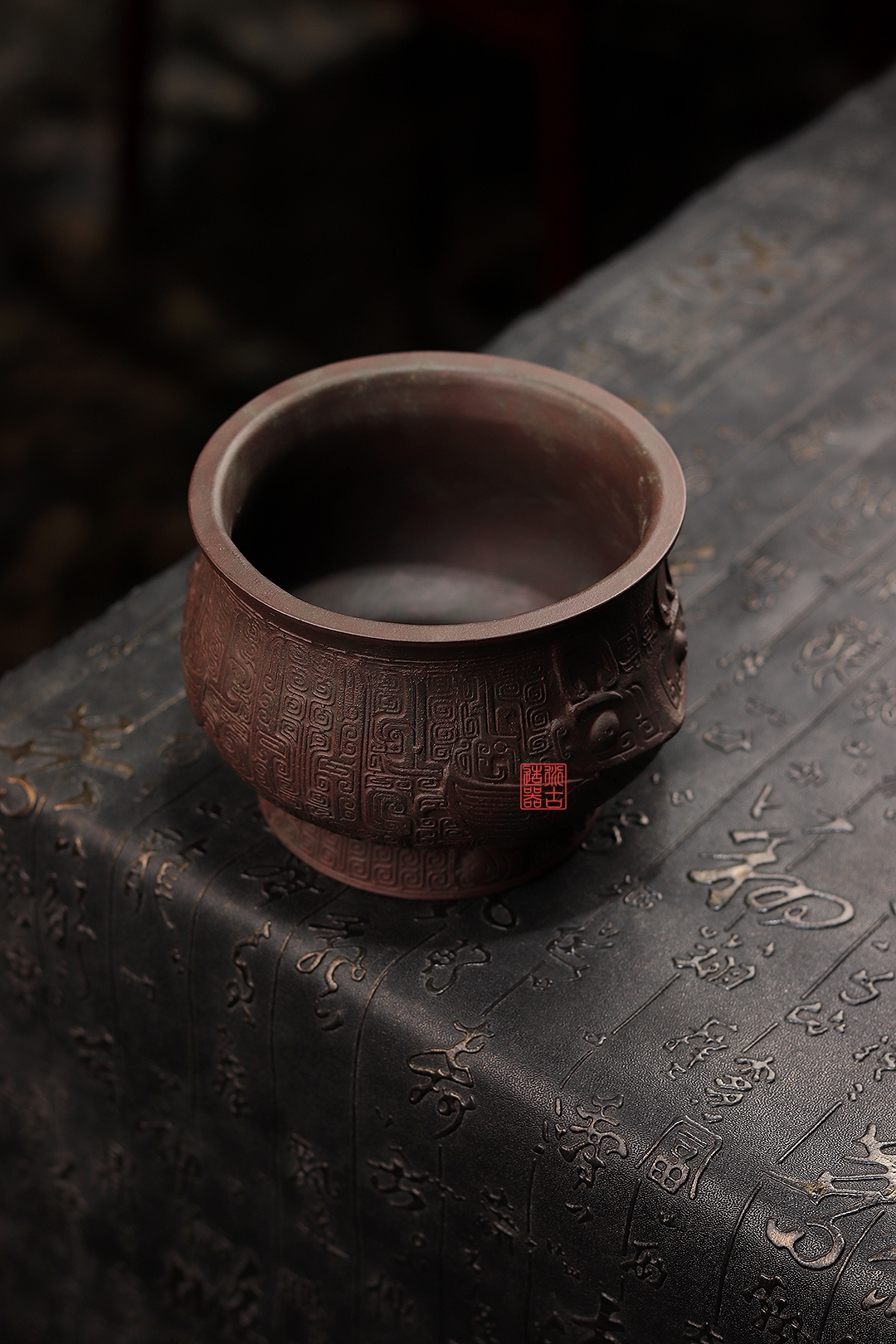 鸮纹水盂.jpg