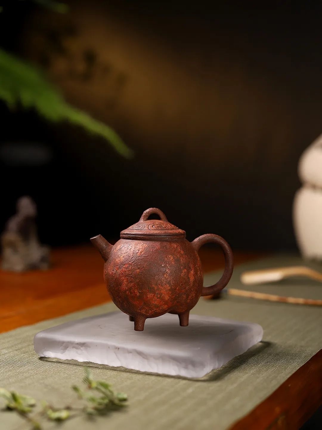 鼎馨壶.jpg